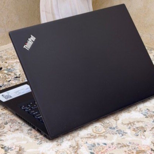 Model: Lenovo Thinkpad T490s