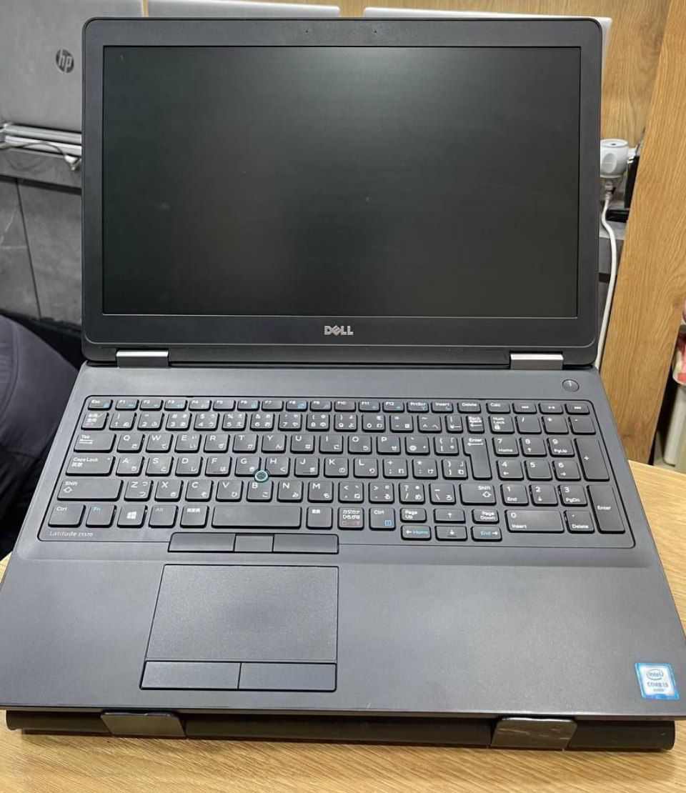 DELL LATATIUDE5570