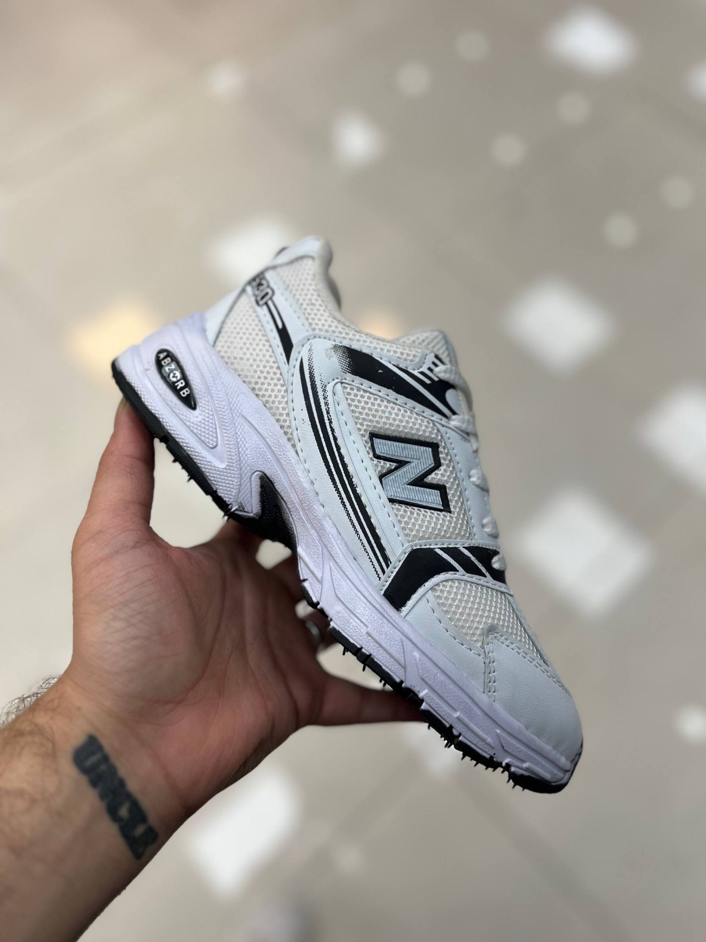 کفش نیوبالانس ۵۳۰ - تصویر 5