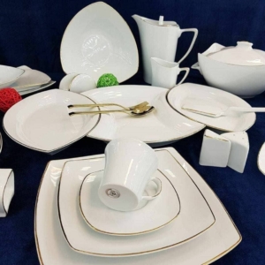 سرویس چینی پردیس طرح لب طلا