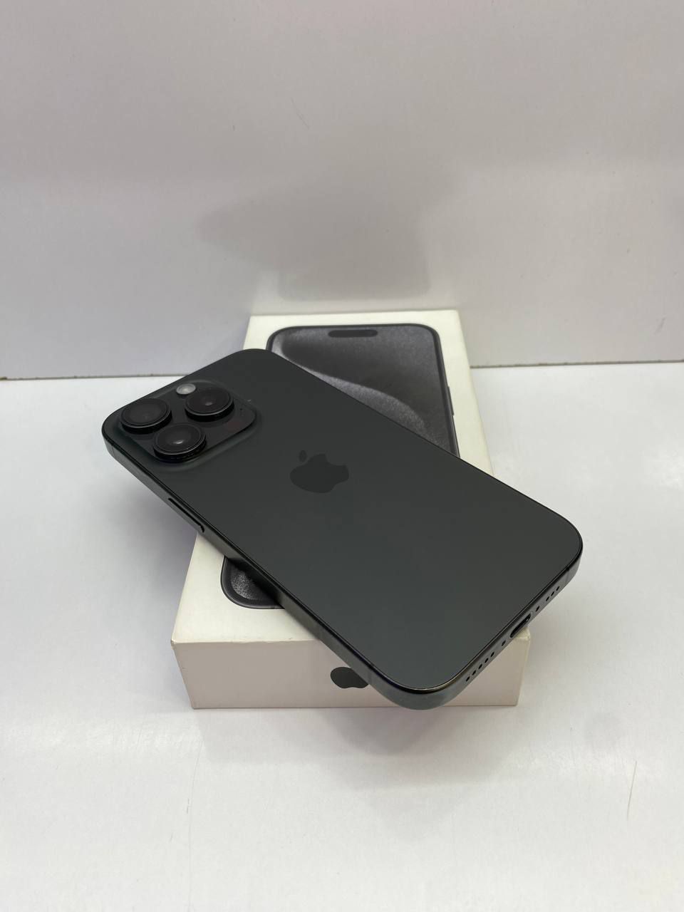 Iphone 15 pro (256)