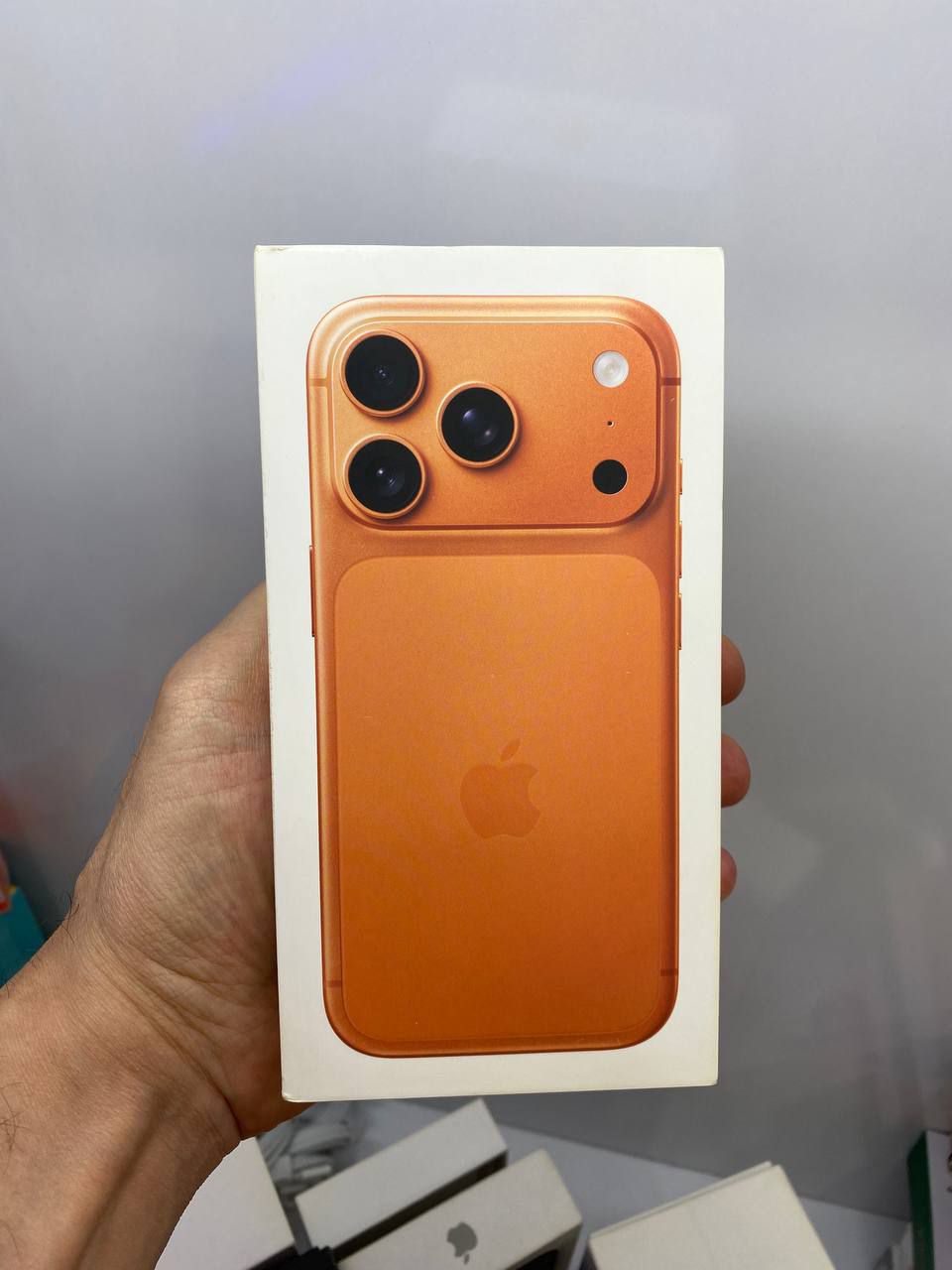 Iphone 17 pro (1 tra)